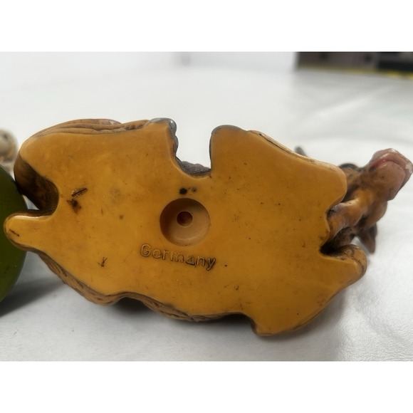 Vintage 9 Piece German Nativity Scene Figures Plastic Hand Painted - Picture 10 of 16